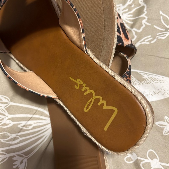 Lulus leopard slides size 8.5 New w/box - Picture 2 of 4